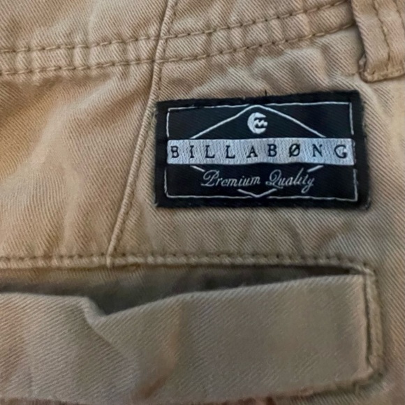 Billabong Shorts - Picture 7 of 9